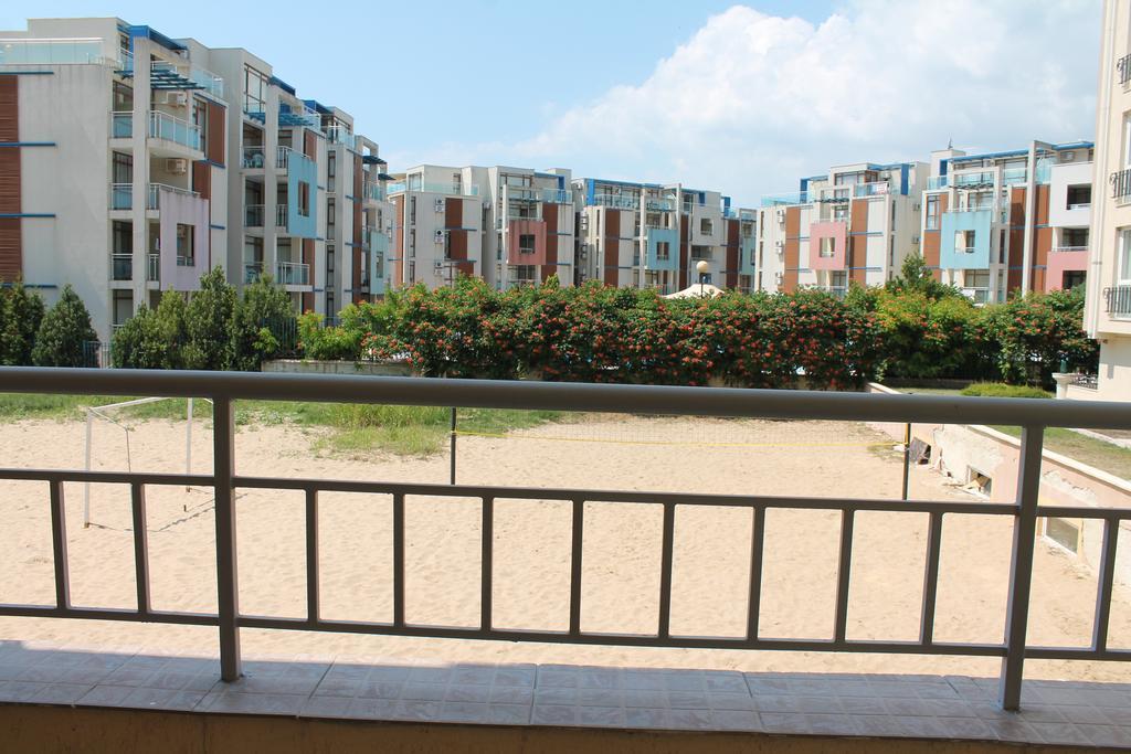 Aqua Blue Apartments Sunny Beach Oda fotoğraf