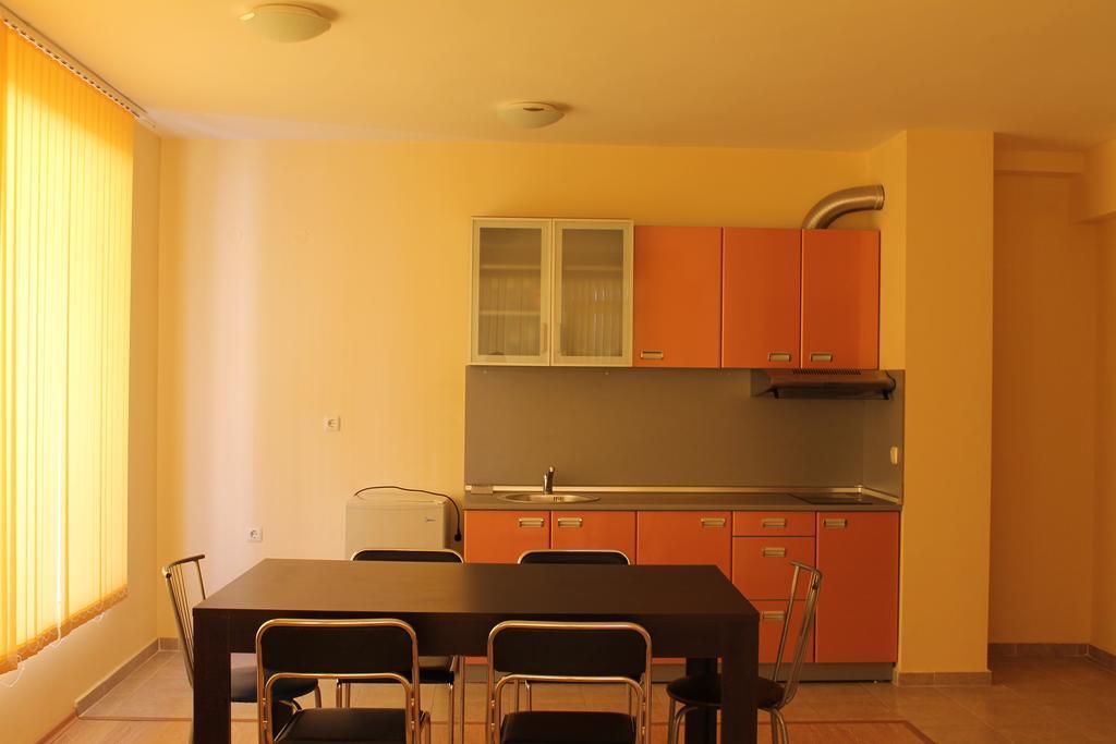 Aqua Blue Apartments Sunny Beach Oda fotoğraf
