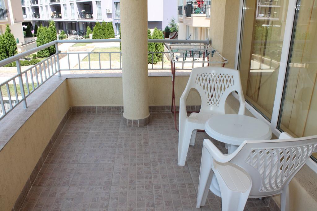 Aqua Blue Apartments Sunny Beach Oda fotoğraf